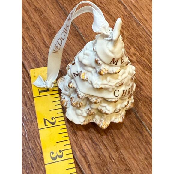 Vintage Wedgwood 2002 Merry Christmas Tree Ornament Classic White Gold In Box - Picture 7 of 14
